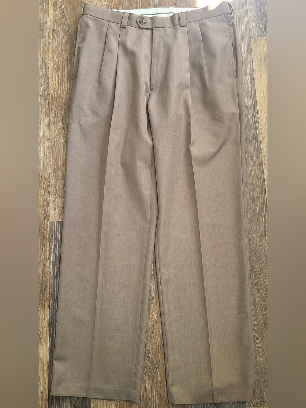 Haggar Pleated Front Khaki Pants Men's 36x32
